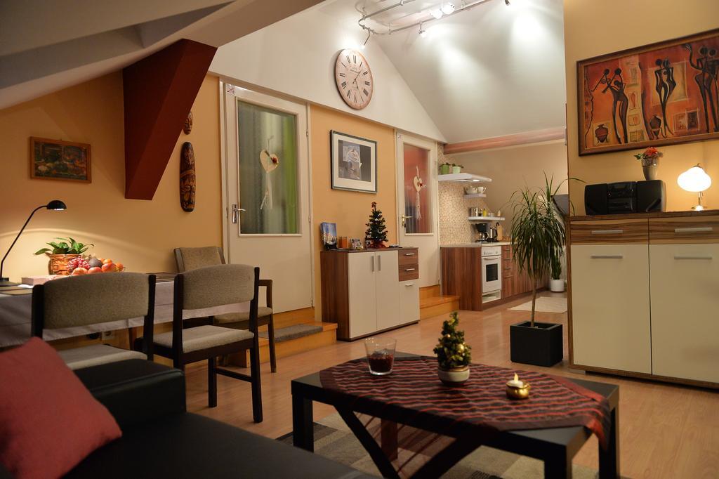 Sopron Eszter Apartman Oda fotoğraf